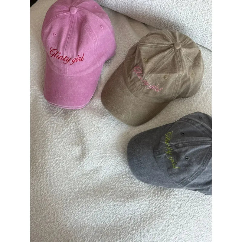 Set Lip Oil Glossy + Gorra Tejida Algodón Glinty Girl Club Cafe Seco Unitalla